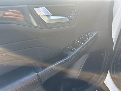Used 2023 Ford Escape ST-Line w/ Tech Pack #1 image 7