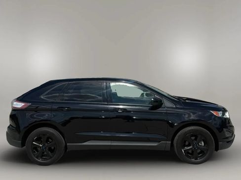 Used 2018 Ford Edge SE FWD image 9