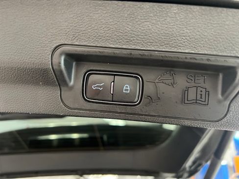 Used 2020 Ford Explorer XLT w/ Comfort Package AWD/4WD image 9
