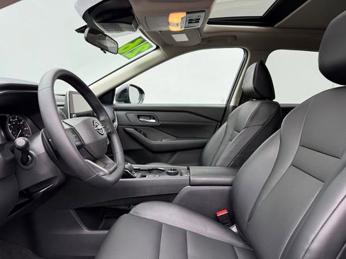 Certified 2026 Nissan Rogue SV AWD/4WD image 13