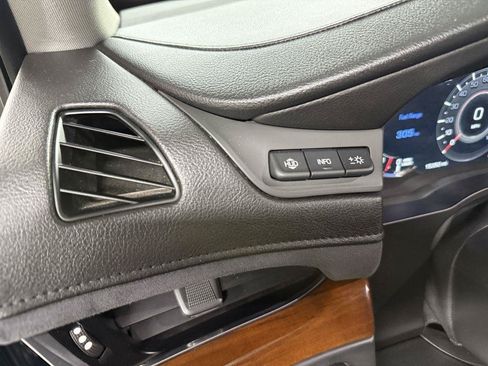Used 2018 Cadillac Escalade ESV Premium Luxury AWD/4WD image 21