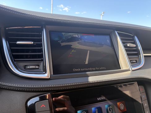 Used 2022 INFINITI QX50 Luxe AWD/4WD image 17