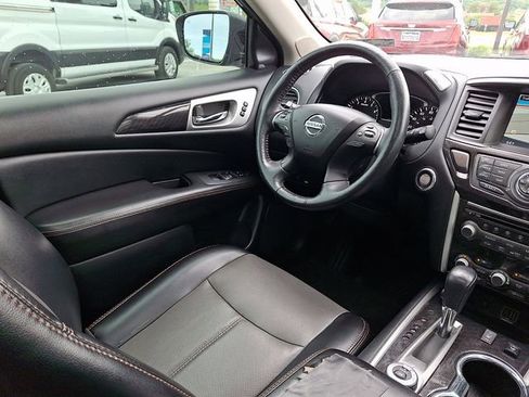 Used 2020 Nissan Pathfinder SL AWD/4WD image 20