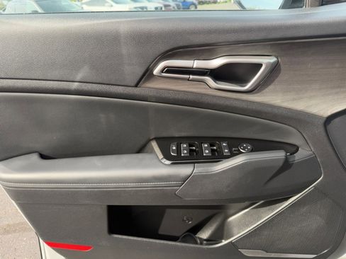 Used 2025 Kia Sportage X-Line w/ Premium Package image 36