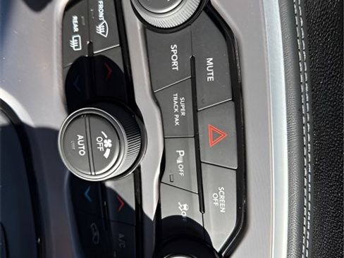 Used 2022 Dodge Challenger GT image 15