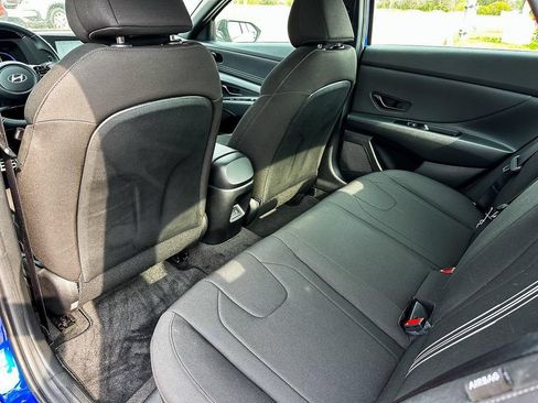 Used 2025 Hyundai Elantra Sport FWD image 21