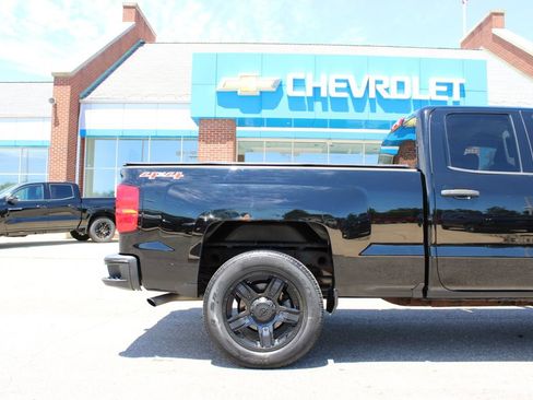 Used 2017 Chevrolet Silverado 1500 Custom w/ Custom Convenience Package AWD/4WD image 33