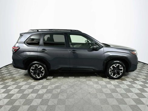 Certified 2025 Subaru Forester Premium AWD/4WD image 8