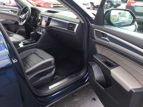 Used 2023 Volkswagen Atlas SEL Premium R-Line AWD/4WD image 14