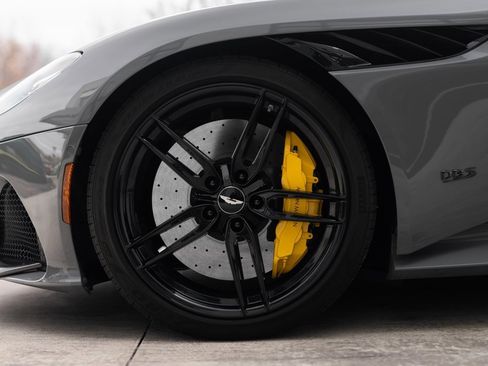 Used 2022 Aston Martin DBS Superleggera Volante image 21