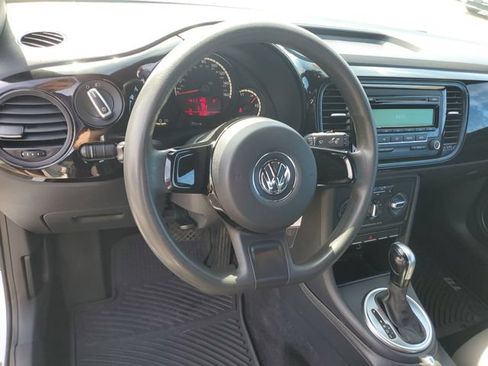 Used 2015 Volkswagen Beetle 1.8T FWD image 11