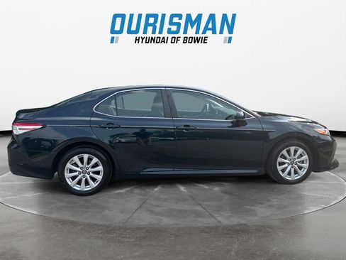 Used 2018 Toyota Camry LE FWD image 7