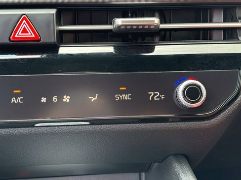 New 2026 Kia Sportage SX FWD image 28