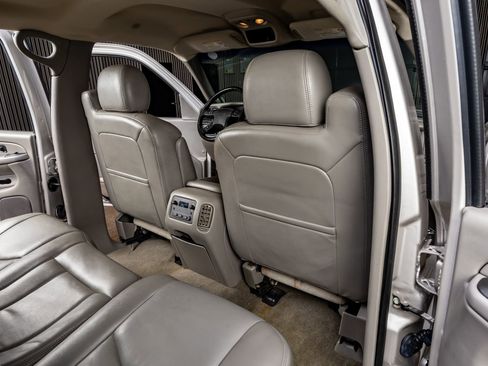 Used 2005 Chevrolet Silverado 3500 LT w/ Heavy-Duty Power Package image 26