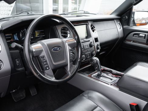 Used 2015 Ford Expedition EL Platinum image 10