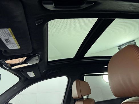 Used 2020 BMW X7 xDrive40i w/ M Sport Package image 32
