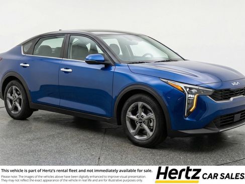 Used 2025 Kia K4 FWD image 1