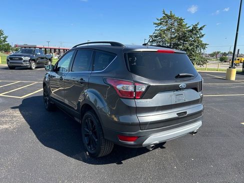 Used 2018 Ford Escape SE FWD image 7