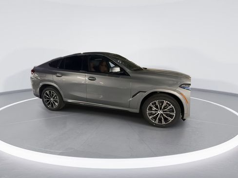 New 2026 BMW X6 xDrive40i w/ Parking Assistance Package image 9