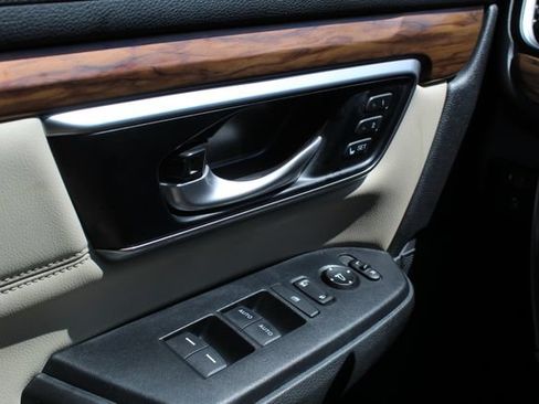 Used 2022 Honda CR-V Touring image 21
