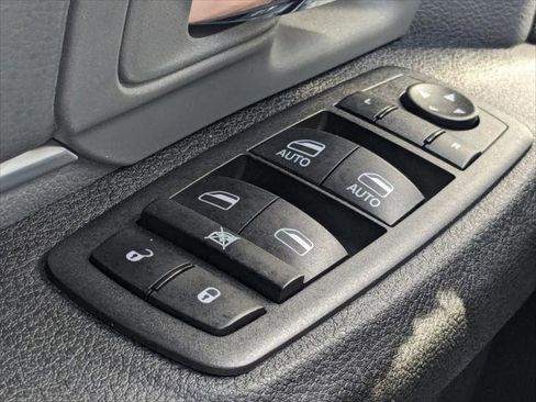 Certified 2022 RAM 1500 Classic SLT image 20