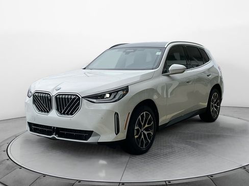 Certified 2025 BMW X3 xDrive30i w/ Premium Package image 3