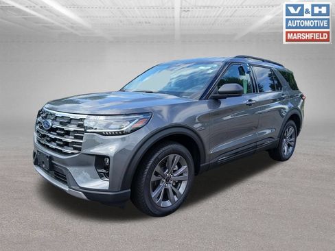 New 2026 Ford Explorer Active w/ Active Comfort Package AWD/4WD image 3
