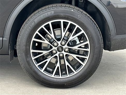 New 2025 Ford Escape SE w/ PHEV Premium Package image 40