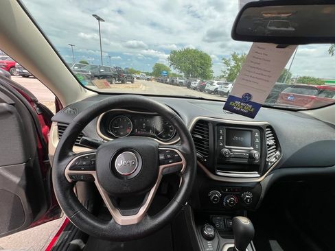 Used 2014 Jeep Cherokee Sport AWD/4WD image 33
