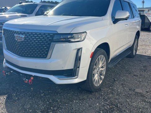 Certified 2024 Cadillac Escalade Premium Luxury image 2