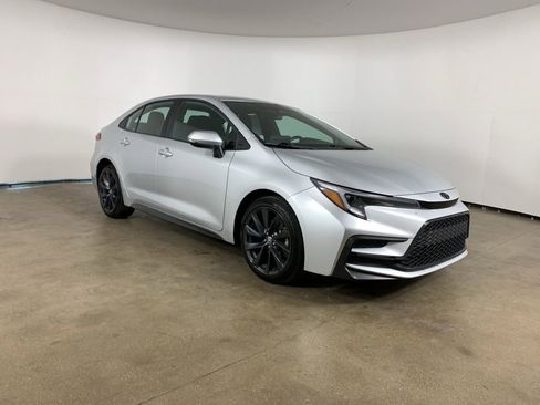 Used 2024 Toyota Corolla SE image 5