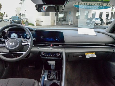 Certified 2024 Hyundai Elantra SEL image 13