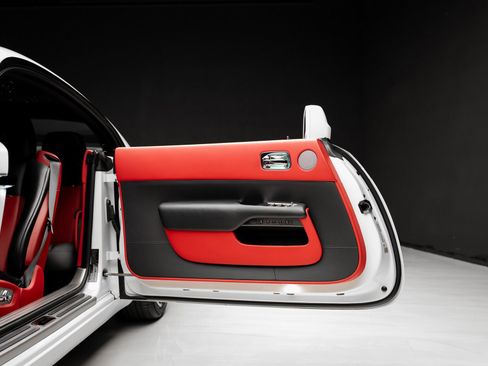 Used 2020 Rolls-Royce Wraith image 53