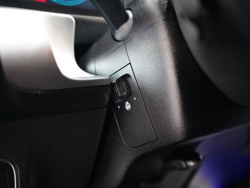 Used 2022 Mercedes-Benz GLB 250 4MATIC image 23