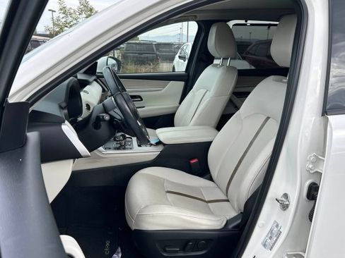 Certified 2024 MAZDA CX-90 Plug-In Hybrid w/ Premium Plus AWD/4WD image 3