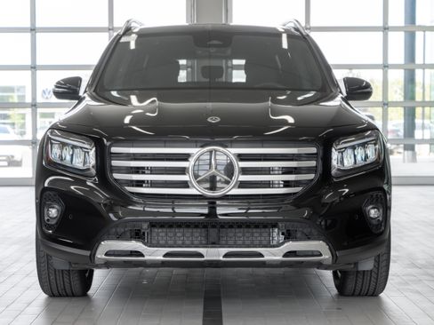 Used 2024 Mercedes-Benz GLB 250 GLB 250 w/ Exclusive Package image 11