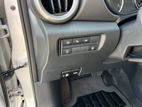 Used 2024 Nissan Versa S w/ S Plus Package image 24