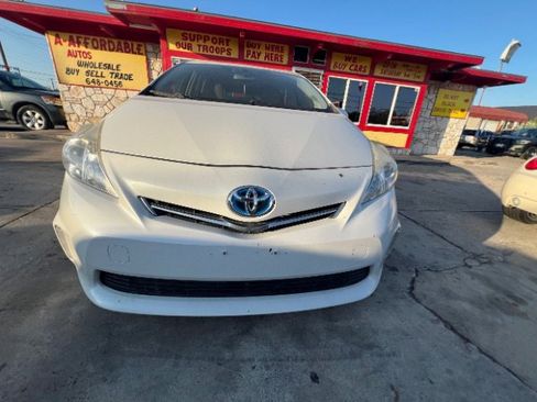 Used 2012 Toyota Prius V Three image 2