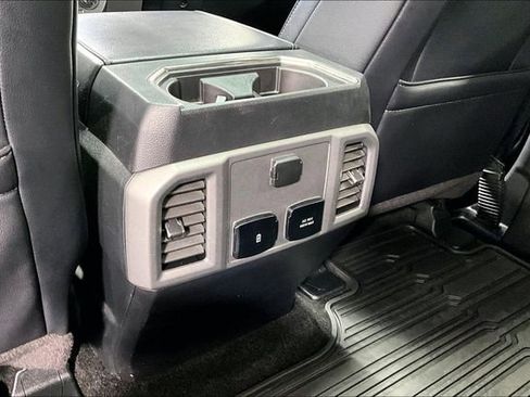 Used 2018 Ford F150 Raptor w/ Equipment Group 802A Luxury AWD/4WD image 13