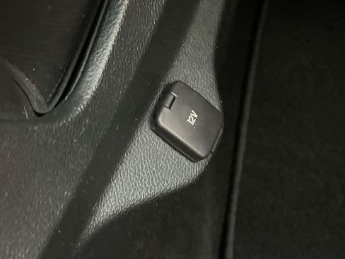Certified 2019 Ford Edge SE w/ Cargo Accessory Package AWD/4WD image 18