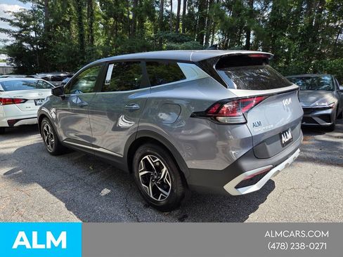 Used 2025 Kia Sportage LX FWD image 6