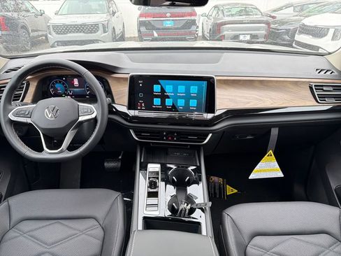 New 2026 Volkswagen Atlas SE image 13
