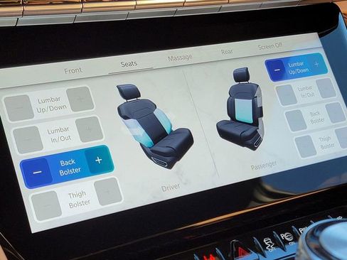 Certified 2025 Jeep Grand Wagoneer Series III w/ HD Trailer Tow Package image 8