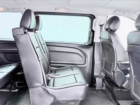 Used 2016 Mercedes-Benz Metris Passenger image 18