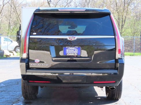 Used 2019 Cadillac Escalade Premium Luxury AWD/4WD image 24