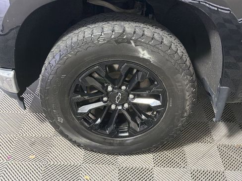 Used 2022 Chevrolet Silverado 1500 LT image 12