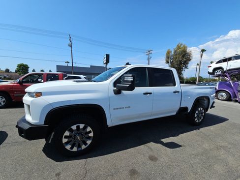 Used 2022 Chevrolet Silverado 2500 Custom w/ Custom Value Package AWD/4WD image 1