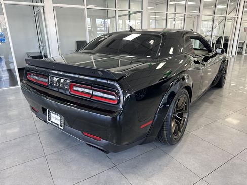 Used 2020 Dodge Challenger SRT Hellcat image 9