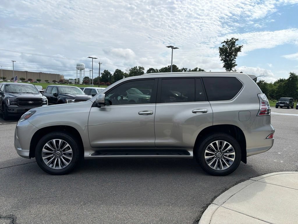 Used 2023 Lexus GX 460 Luxury w/ Accessory Package AWD/4WD image 7