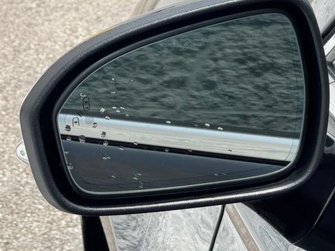 Used 2019 Ford Fusion SEL FWD image 16